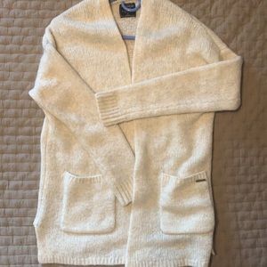 Abercrombie Women’s oversized cardigan sweater